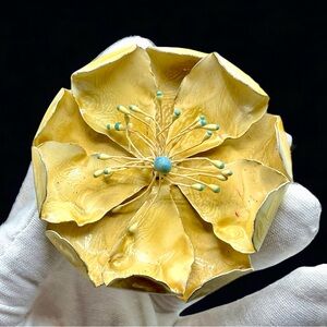 🌺LARGE Vintage Enamel Flower Brooch